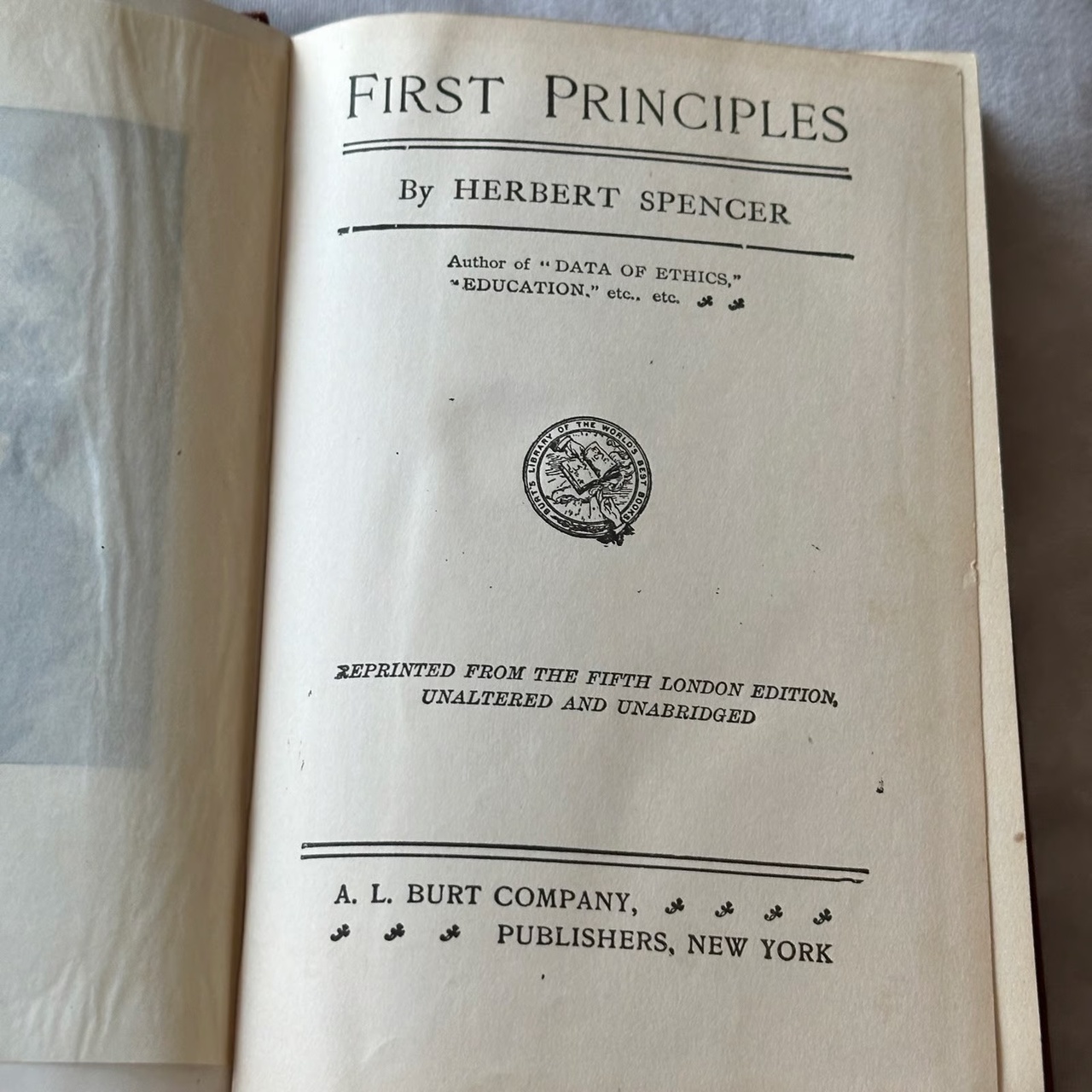داروین: کتاب اسپنسر سراسر «وِرّاجی» و اصول کلی است/  اسپنسر علامه‌ای خودآموخته و فیلسوف سلبریتی قرن نوزدهمی