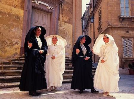 پوشش سنتی و دیدنی زنان اروپایی،اخبار مد،خبرهای مد