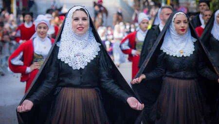 پوشش سنتی و دیدنی زنان اروپایی،اخبار مد،خبرهای مد