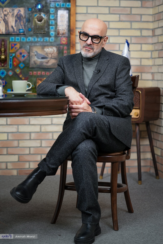 از سختیهای نشان دادن زندگی شاعرانه فروغ فرخزاد تا مستند کردن زیبایی جهان/ رامین حیدری فاروقی: سانسور حاصل ترس از خود است و هراس از احتمال آشکارگی