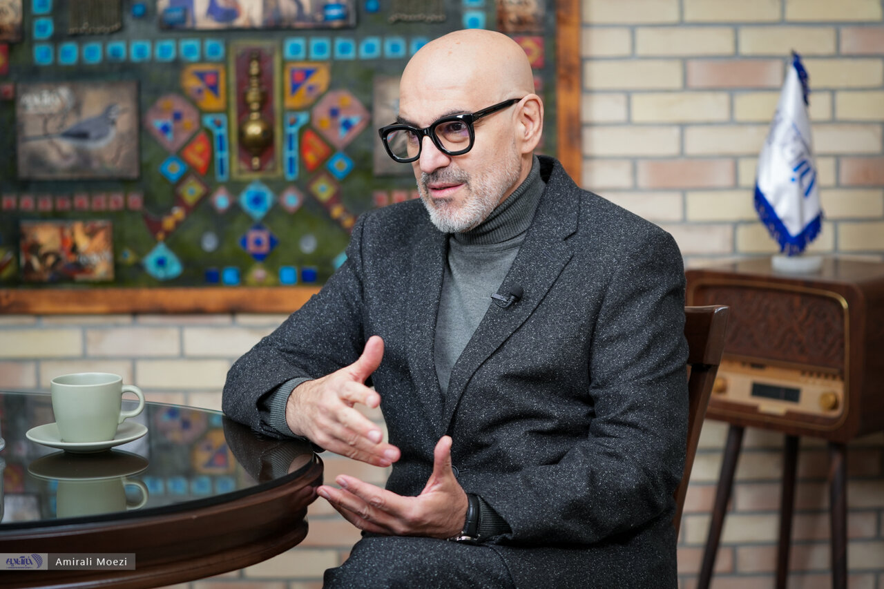 از سختیهای نشان دادن زندگی شاعرانه فروغ فرخزاد تا مستند کردن زیبایی جهان/ رامین حیدری فاروقی: سانسور حاصل ترس از خود است و هراس از احتمال آشکارگی