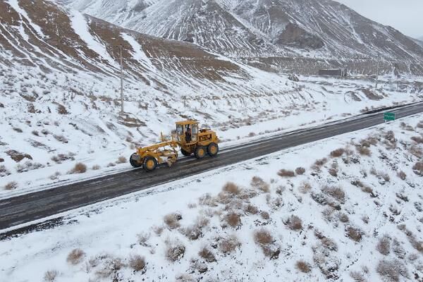 برف‌روبی بیش از ۱۴۲۰ کیلومتر از محورهای خراسان‌جنوبی