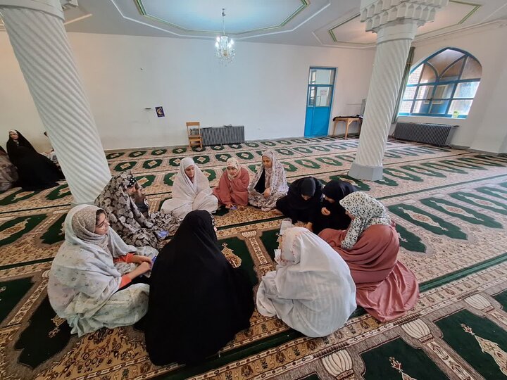 اعتکاف دانشآموزی در سنندج روایت خلوت نوجوانانه با خدا