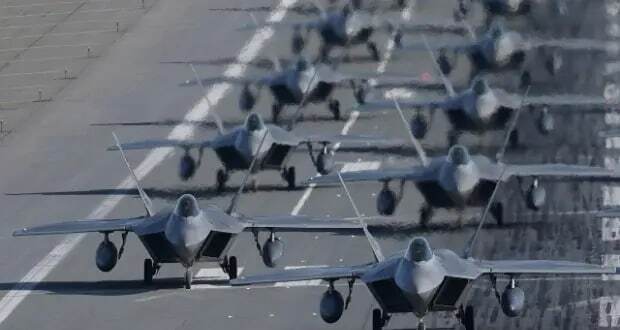 جنگنده جدید اف-۲۲ آمریکا رسید