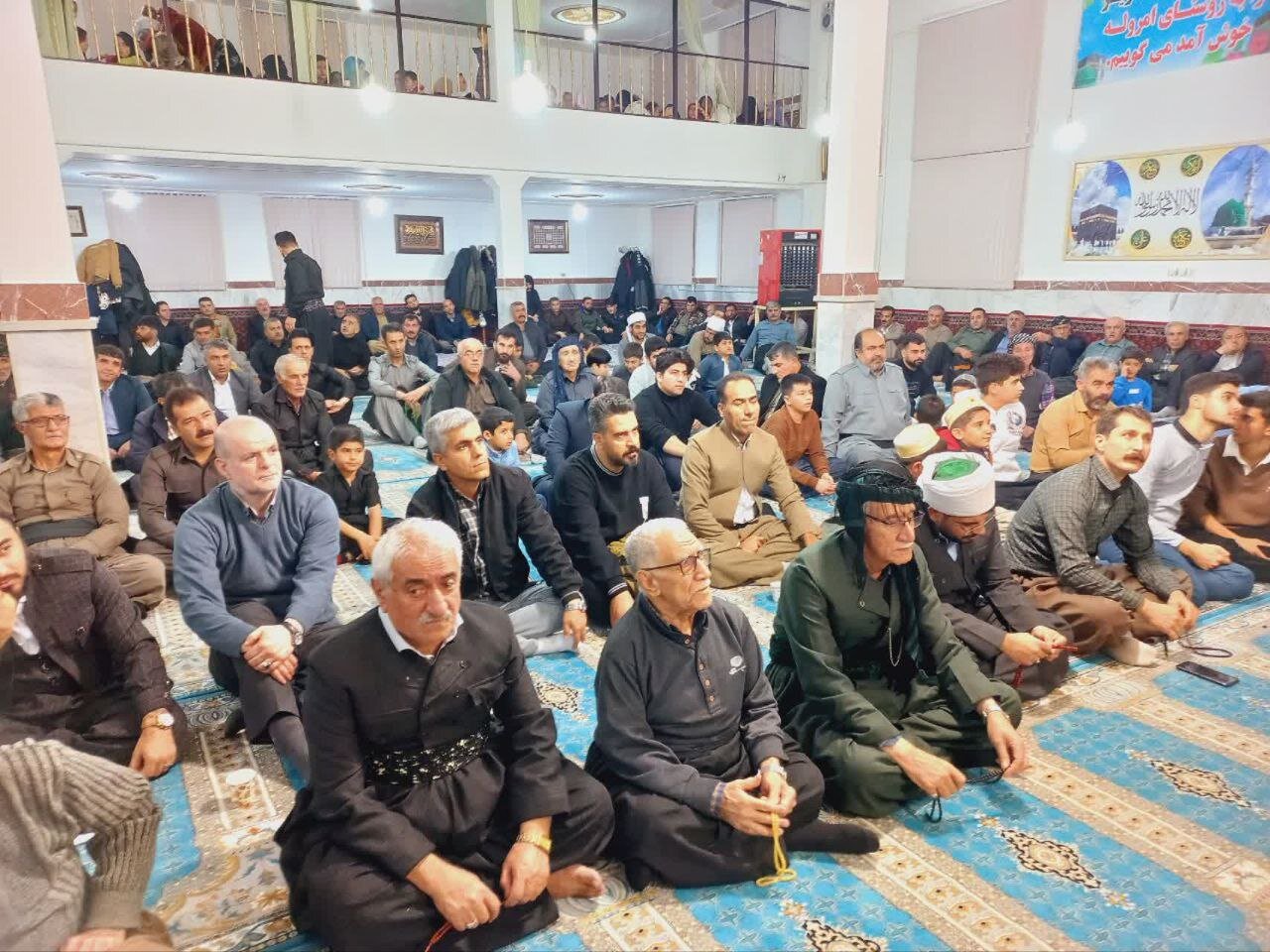 رونمایی از نسخه خطی قرآن استاد سیفالله فتحی در محفل قرآنی امروله