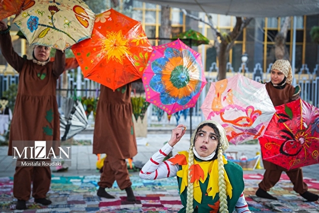 آن سوی صحنه‌های تئاتر/نگاهی به پشت پرده چهل و چهارمین جشنواره تئاتر فجر 