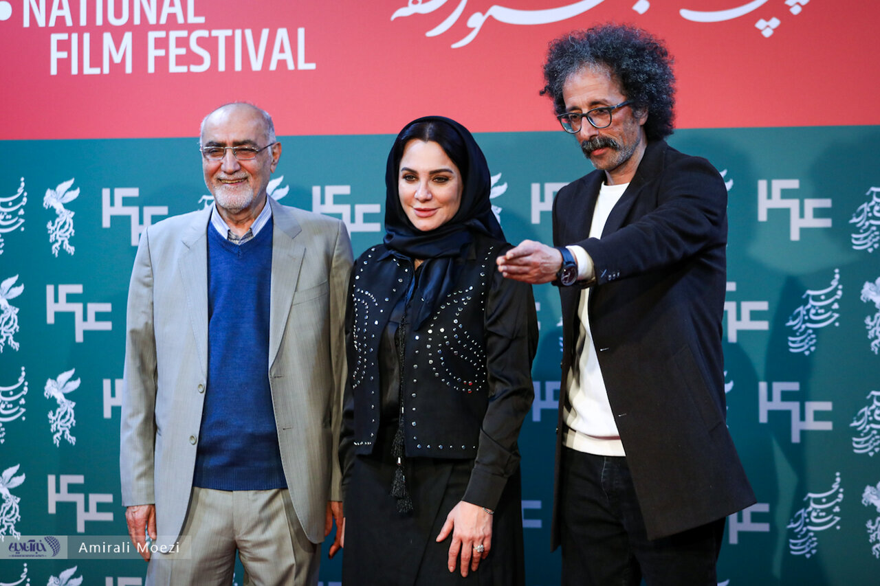 تهیهکننده مولف سینمای ایران: وحی منزل دانستن پروانه ساخت، از قوطی کدام عطاری بیرون آمده است؟/ بر مبنای چه ضرورتی بر اخذ پروانه ساخت پافشاری میشود؟