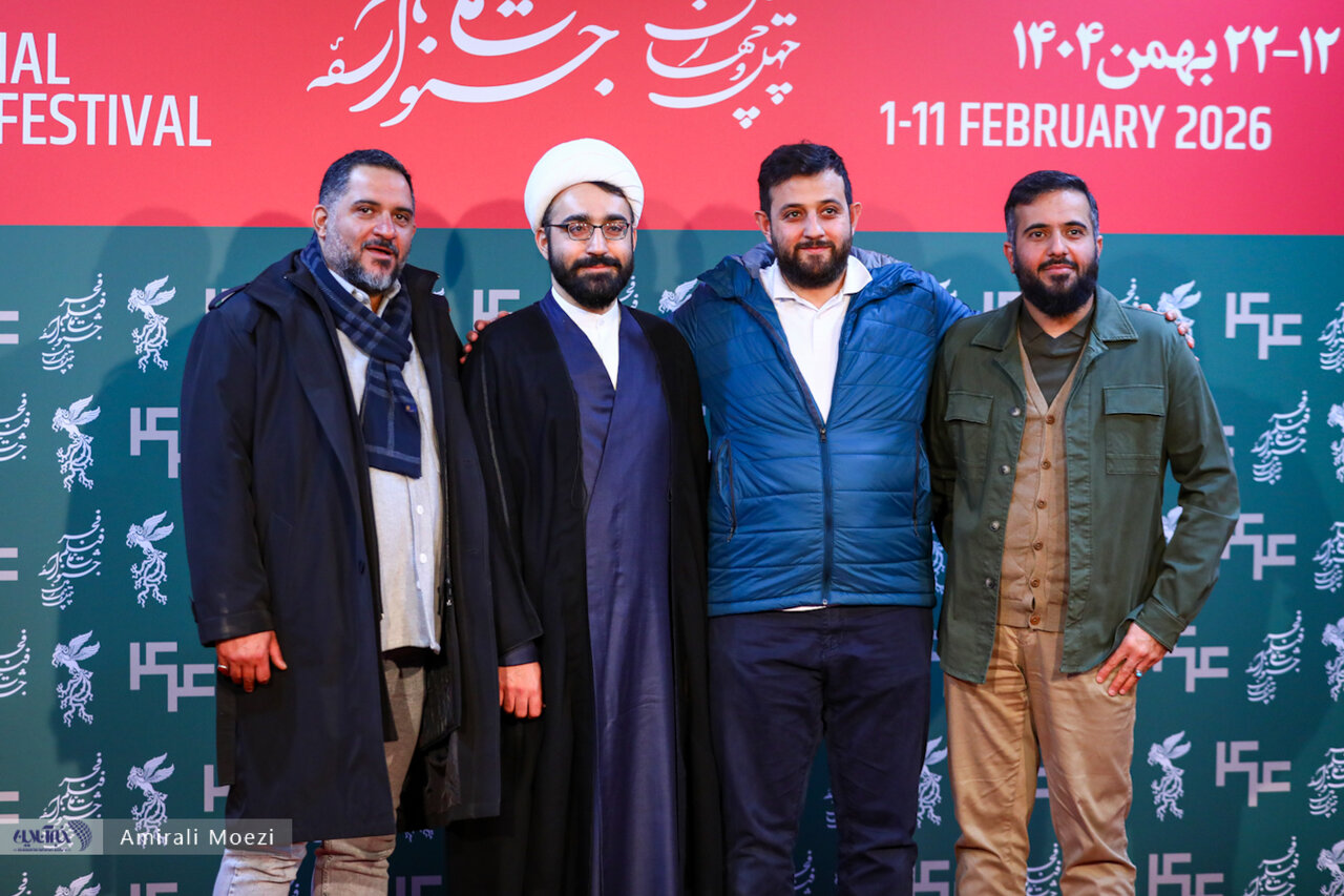 وقتی تابوی همجنس‌گرایی صرفا ابزار تبلیغات است/ «غوطه‌ور» در برزخ کش‌آمدگی