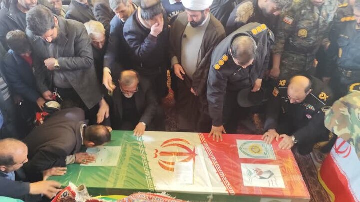 پیکر شهید «دارا فتح‌اللهی» در دلفان تشییع شد