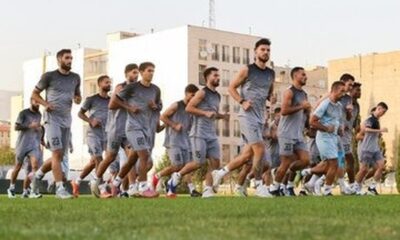 استقلالی‌ها از تهران خارج می‌شوند / زمان ازسرگیری مسابقات فوتبال مشخص نیست