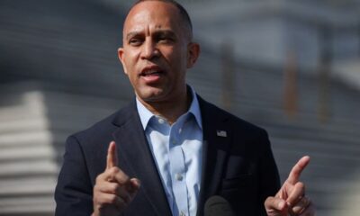 انتقاد تند از ترامپ/ رهبر دموکرات‌ها خواستار تغییر رژیم شد