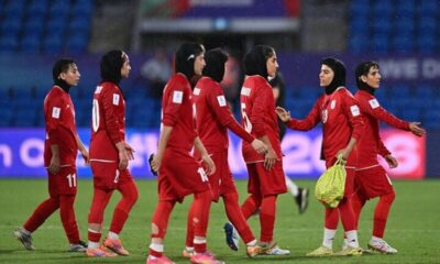 احتمال بازگشت دو دختر فوتبالیست پناهنده به کشور