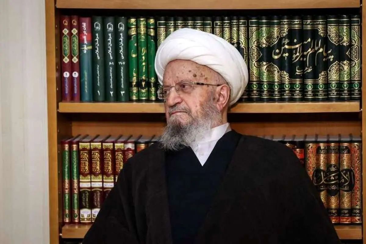 استفتا از مکارم‌شیرازی درباره تشرف به حج امسال با توجه به شرایط جنگی