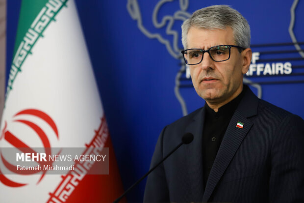 بقایی: غارت کشتی‌های حامل نفت ایران دزدی دریایی است