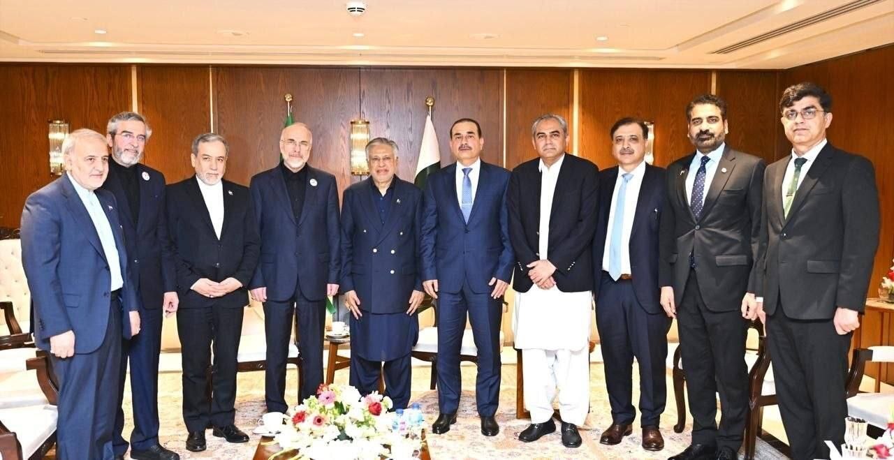 تصویری دیده نشده از هیات ایران در فرودگاه اسلام آباد + عکس