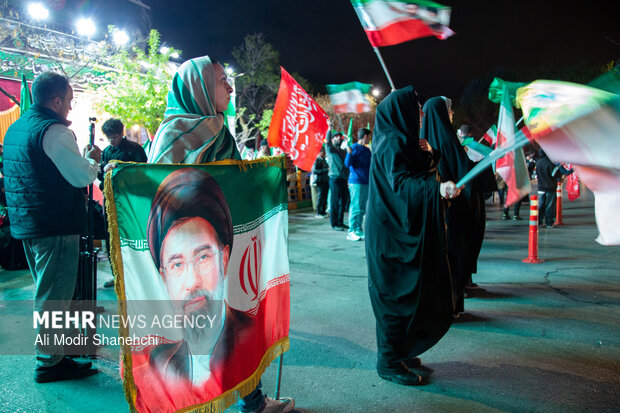 حضور نماینده مردم مشهد در اجتماع شبانه پنجاه و هفتم