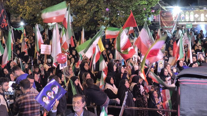 حماسه آفرینی مردم ساری در خیابان