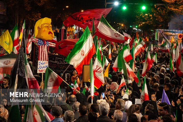 حماسه‌ای دیگر از مردم انقلابی در اجتماع شبانه شاهرود