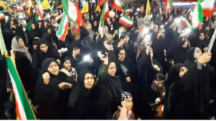 حماسه‌ای دیگر در کلاله؛ تداوم حضور مردم در تجمعات شبانه