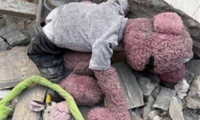 دلنوشته «جناب‌خان» برای صاحب عروسک جامانده در آوار جنگ