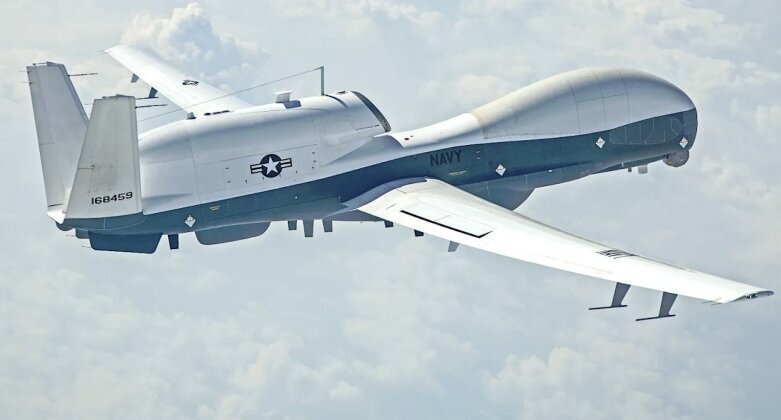 سقوط پهپاد فوق گرانقیمت آمریکا در خلیج فارس / MQ-۴C تریتون نابود شد! + عکس سقوط پهپاد فوق گرانقیمت آمریکا در خلیج فارس / MQ-۴C تریتون نابود شد! + عکس