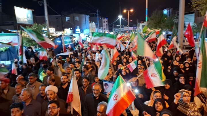 موج حضور باشکوه مردم ولایتمدار نکا در میدان