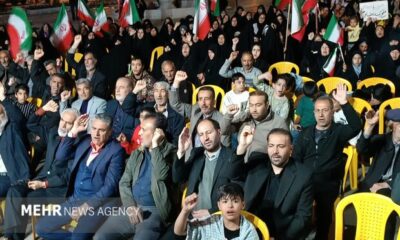 اجتماع با شکوه مردم ضیاءآباد در زیر باران