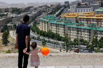 افزایش سقف وام ودیعه؛ مُسکن موقت برای بحران مزمن اجاره؟/ سهم هزینه مسکن در سبد خانوارهای تهران به مرز ۷۰ درصد رسید
