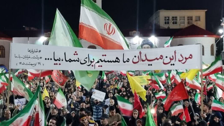 اقتداری ستودنی در تجمع شبانه مردم ولایی گرمسار