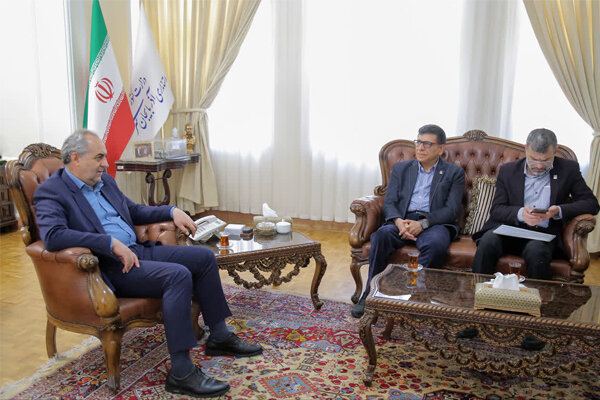 سرمست: توسعه مراکز خون‌ گیری در آذربایجان شرقی ضروری است