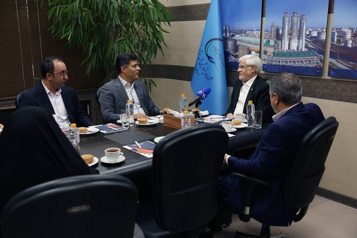 عارف: دولت به دنبال ایجاد آرامش شغلی برای نیروهای شرکتی است