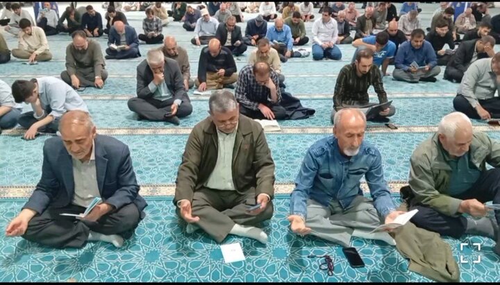 مراسم دعای عرفه در قروه