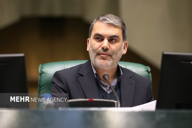 هنرمندان محور جهش فرهنگی کشور هستند