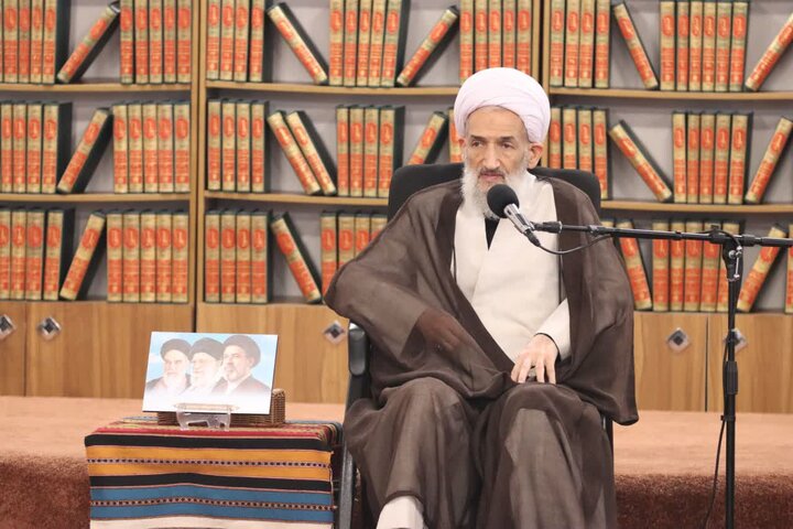 اجتماع خیابانی در تقویت همبستگی ملی نقش آفرین است