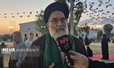 حجت الاسلام محمودی: شهدای ۱۵ خرداد غریبانه شهید و دفن شدند
