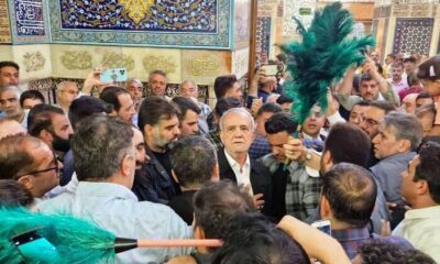 رئیس جمهور به زیارت حرم مطهر امام رضا(ع) مشرف شد