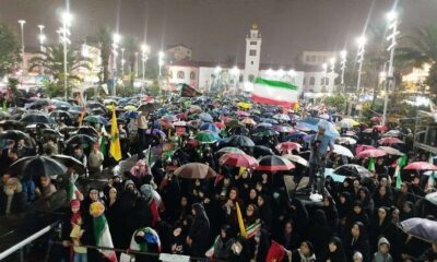 موج نود و چهارم حضور مردم رشت زیر بارش باران