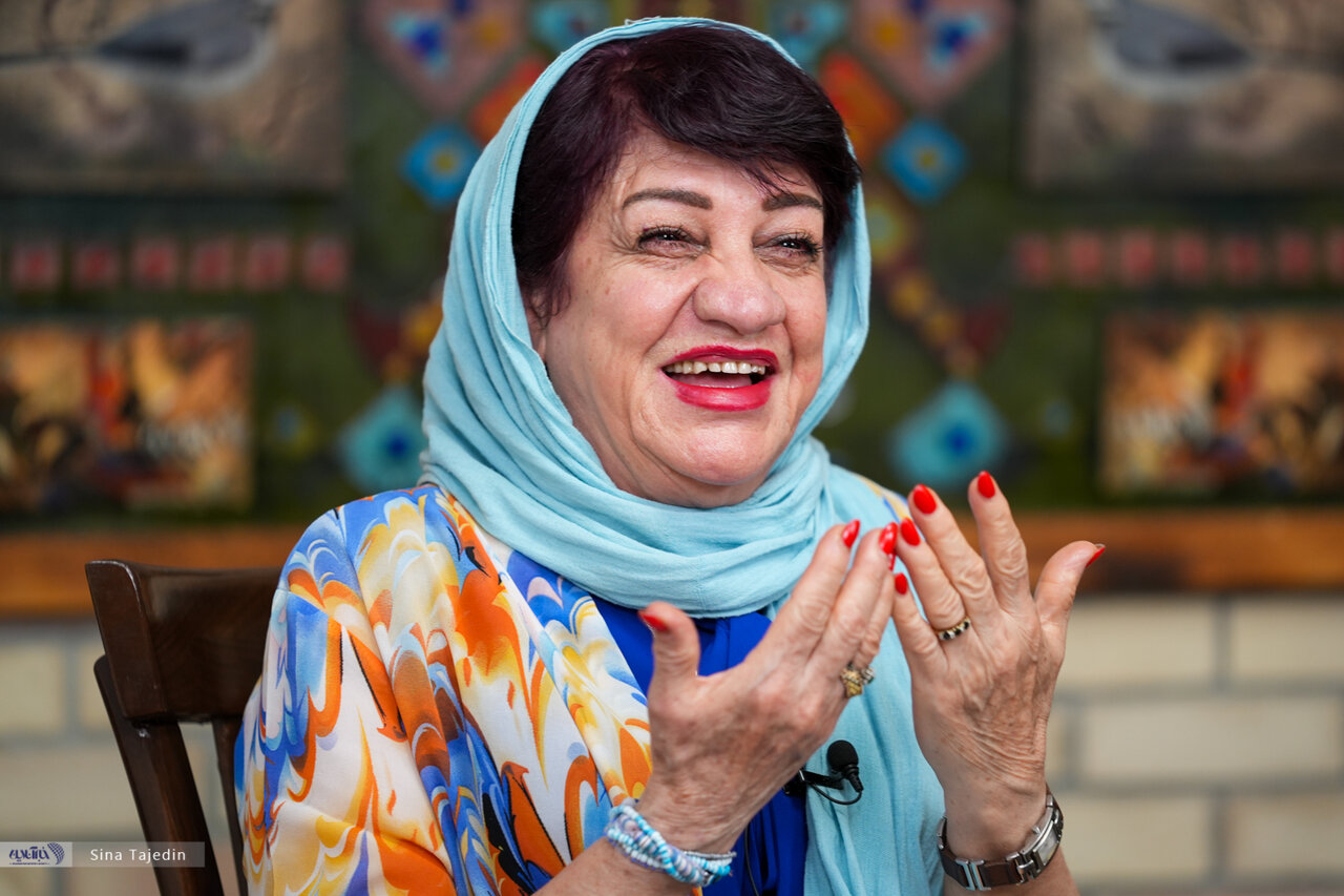 هوشمند هنرکار: دست‌هایم را بالا گرفته‌ام؛ نه از سر اندوه که از سر پذیرش واقعیت/ کاظم هژیرآزاد: نه تنها من که همه؛ به آن‌چه آموخته‌ بودیم خیانت کردیم