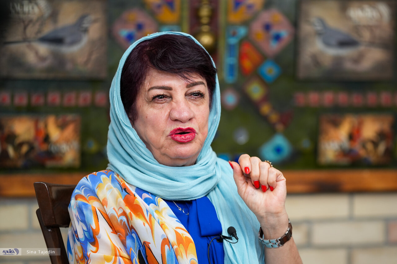 هوشمند هنرکار: دست‌هایم را بالا گرفته‌ام؛ نه از سر اندوه که از سر پذیرش واقعیت/ کاظم هژیرآزاد: نه تنها من که همه؛ به آن‌چه آموخته‌ بودیم خیانت کردیم
