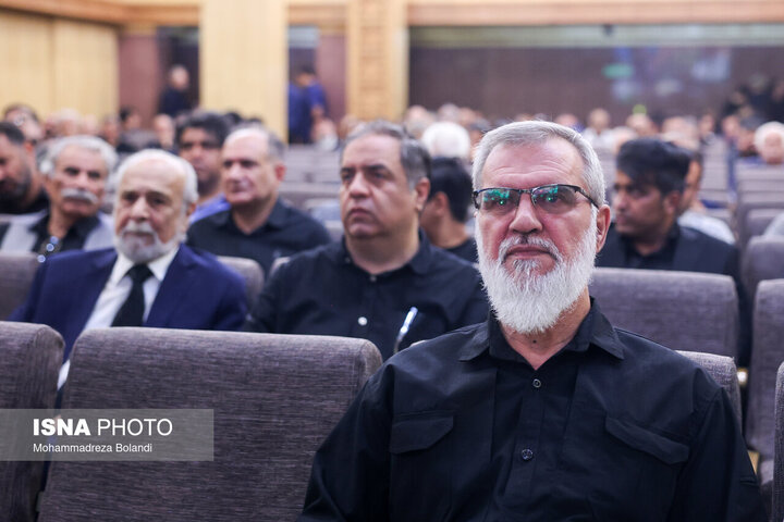 چهرههای سینما، ورزش و هنر در یادبود اکبر عبدی/ از علی دایی و فردوسیپور تا پرستویی و جبلی از آوازخوانی اصفهانی تا سخنرانی جبلی، طهماسب، پرستویی و داودی