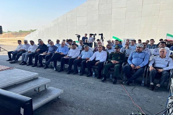 ببینید | افتتاح و بهره‌برداری از عملیات اجرایی احداث تقاطع غیر همسطح و باند دوم شهر گناوه