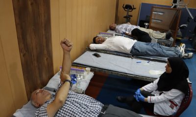 ببینید | اهدای زندگی در هفته دولت؛ همکاران راه و شهرسازی آذربایجان‌شرقی خون اهدا کردند
