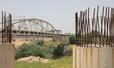 ببینید | بازدید مدیرکل راه و شهرسازی خوزستان و نماینده اهواز از پل بند قیر در مسیر اهواز به شوشتر