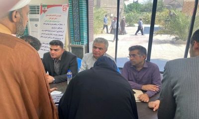 ببینید| برپایی میز خدمت اداره کل راه و شهرسازی خوزستان در مصلی نماز جمعه اهواز همزمان با هفته