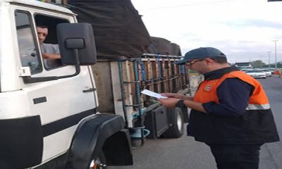 ببینید|تداوم کنترل و نظارت شبانه بر ناوگان حمل و نقل داخلی و بین المللی کالا توسط کارشناسان پایانه مرزی آستارا