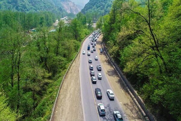 ترافیک سنگین در محورهای چالوس، هراز و آزادراه تهران-شمال