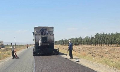 توسعه و بهسازی راه روستای رودک بوئین‌زهرا با اجرای آسفالت حفاظتی