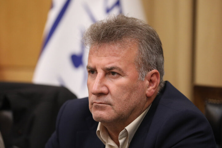 حاجی‌پور: مجلس با افزایش قیمت بنزین در شرایط فعلی مخالف است