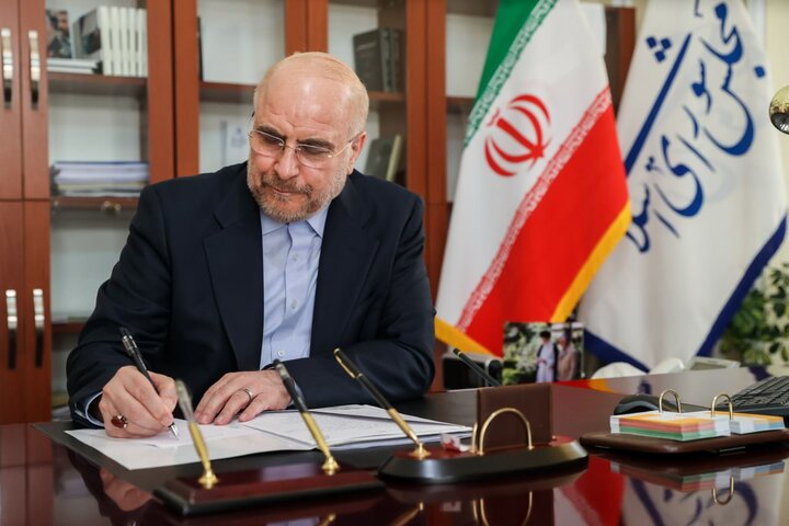 خبرنگاران رزمندگانی هستند که مأموریت‌شان دفاع از اقتدار فرهنگی ملت است