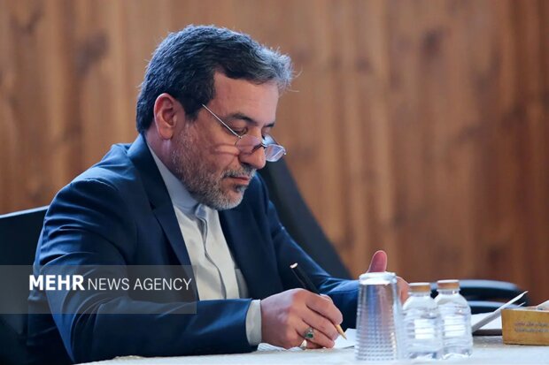 عراقچی در پیامی درگذشت ابوالقاسم قاسم‌زاده را تسلیت گفت